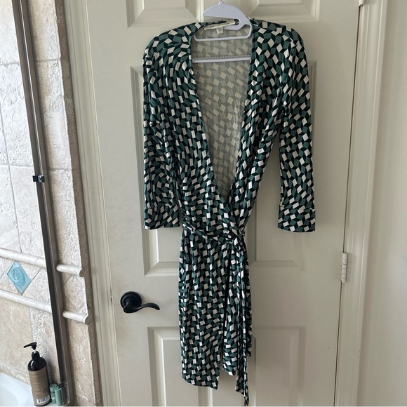 Diane Von Furstenberg silk dress - Picture 5 of 6